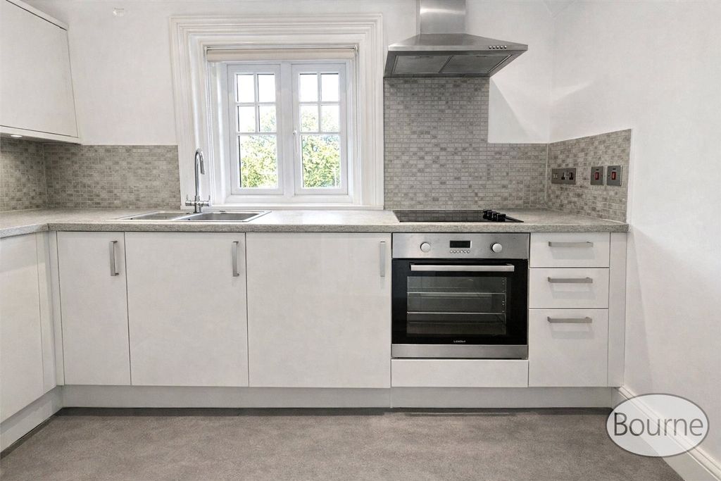 Property photo 3 of 5 Picture No. 18