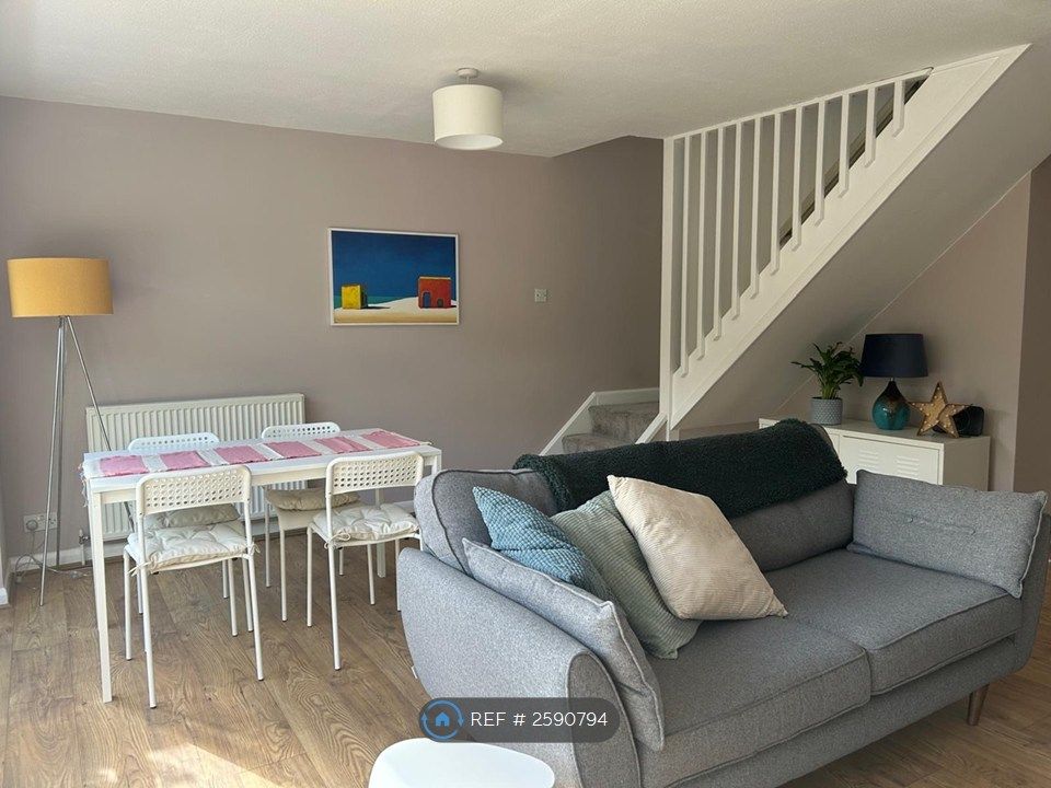 Property photo 1 of 14 Living Area