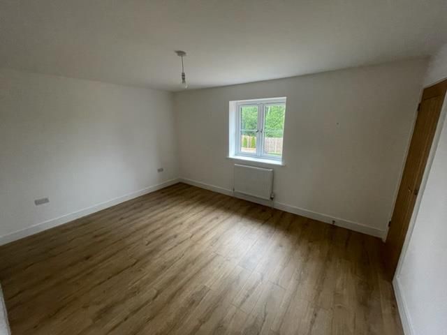 Property photo 3 of 6 Bedroom 1