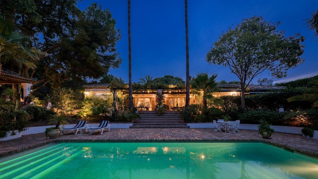 Property photo 2 of 36