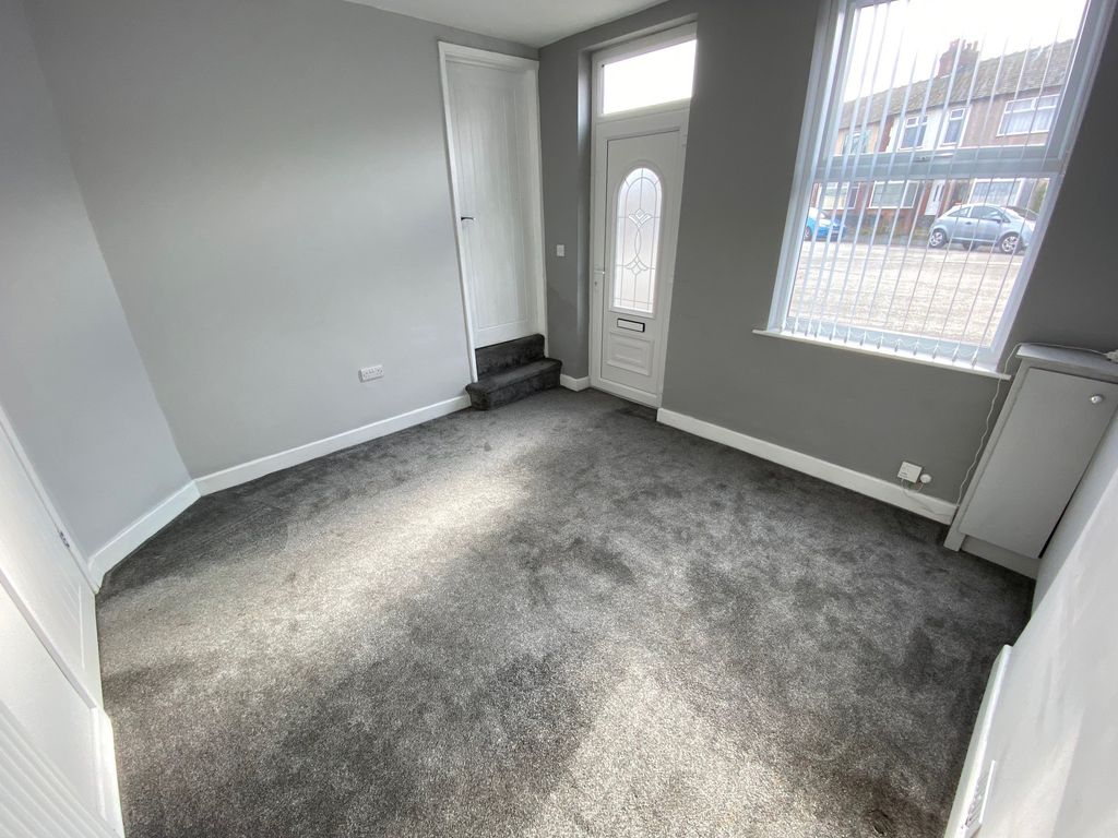 Property photo 2 of 12 Image