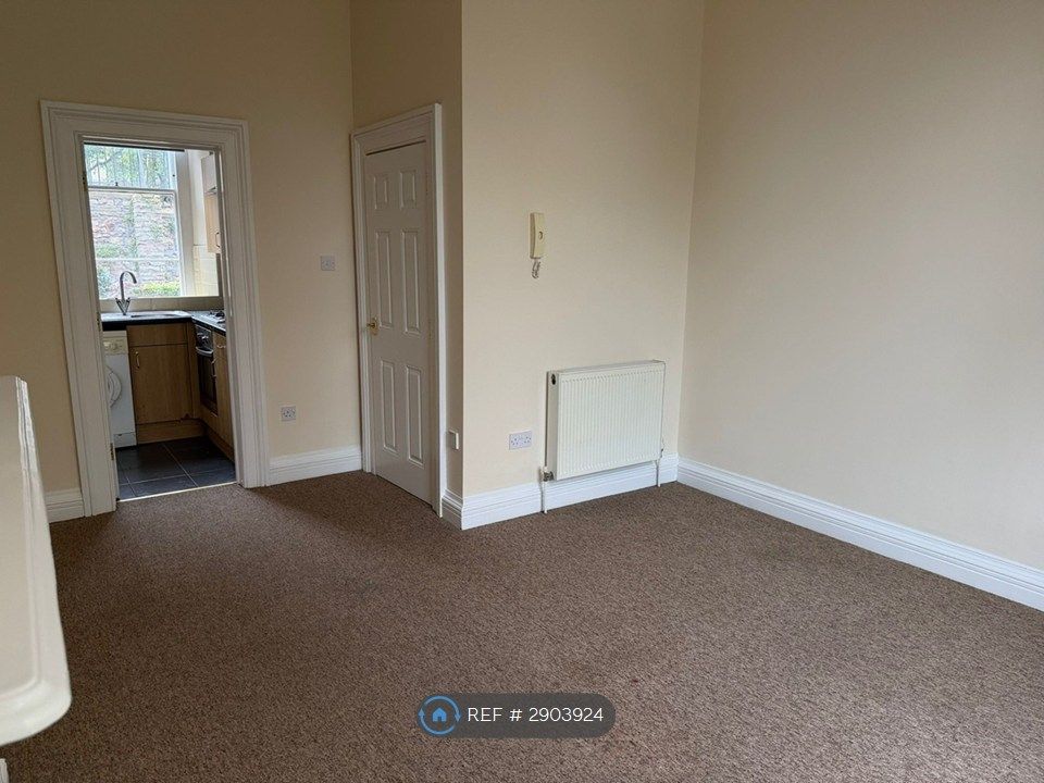 Property photo 3 of 19 Bedroom/Living Area
