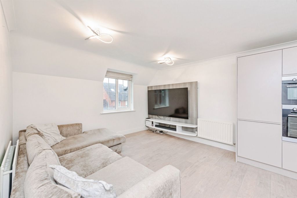 Property photo 3 of 16