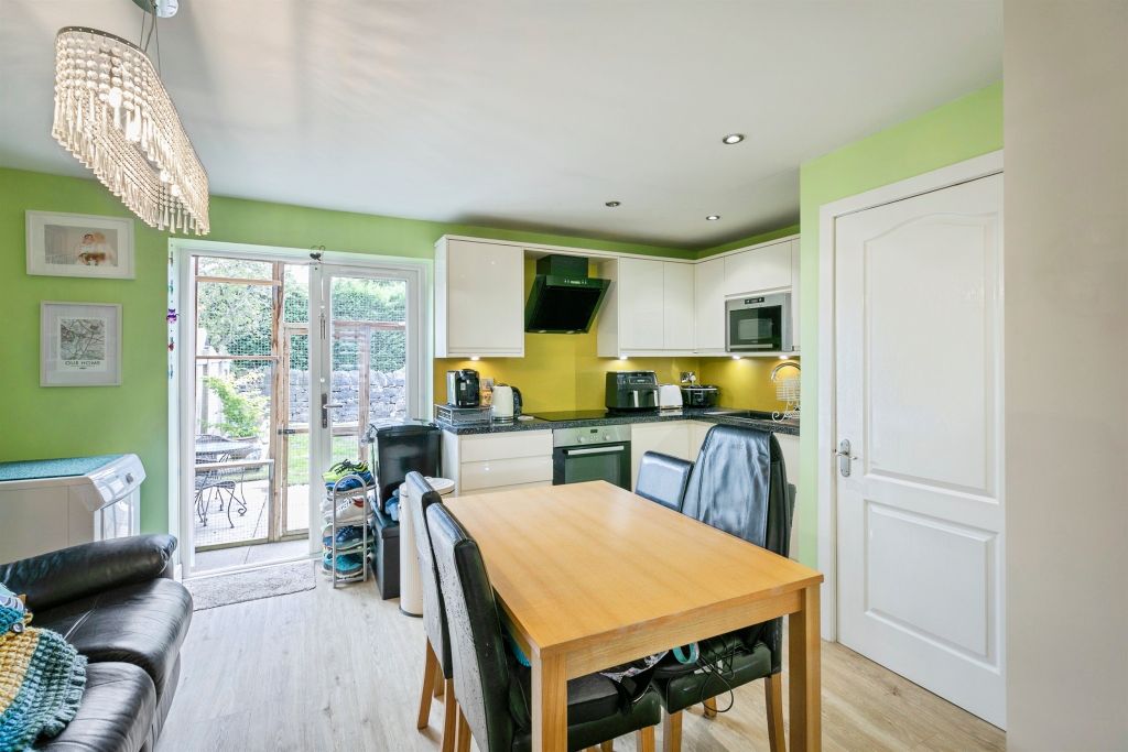 Property photo 3 of 19