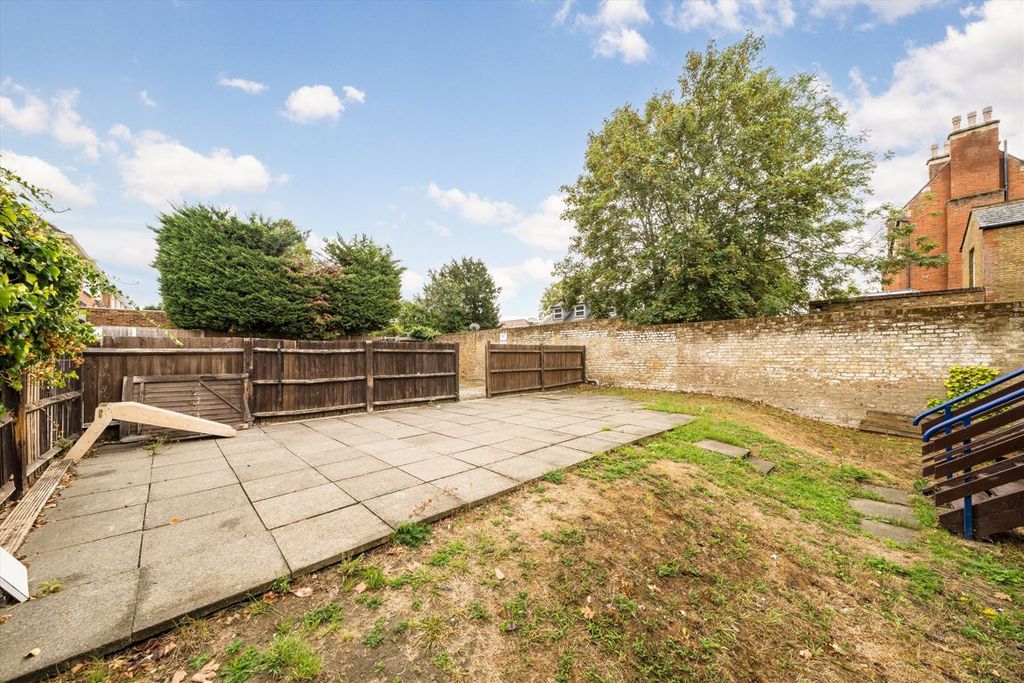 Property photo 3 of 4