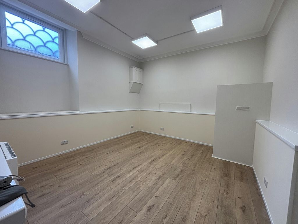 Property photo 3 of 9 Img_0069.Jpg