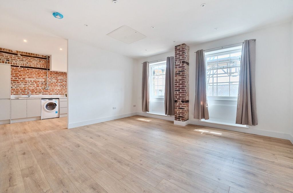 Property photo 1 of 7 Picture No. 05