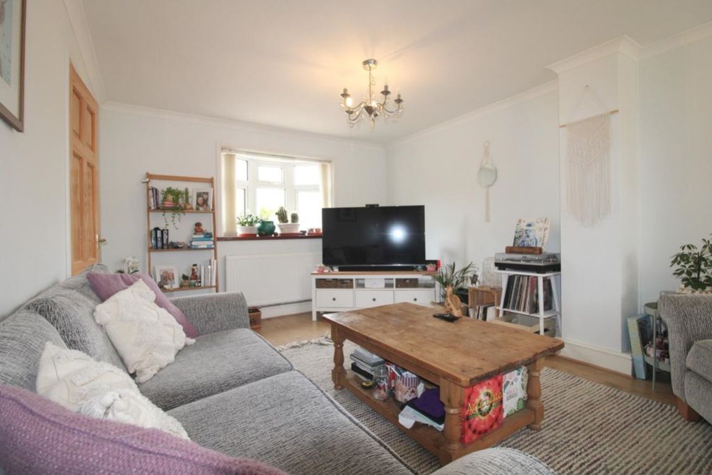 Property photo 2 of 12 4662_Room07Image4138