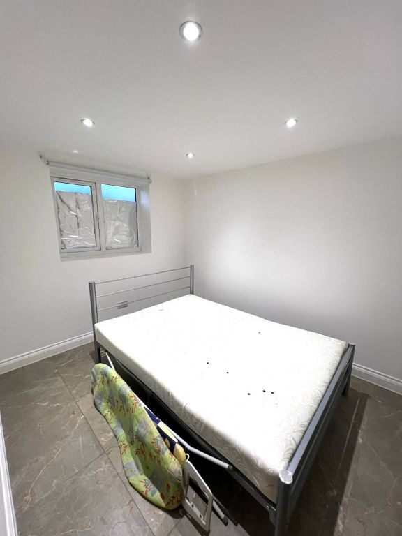 Property photo 3 of 7 Gallery