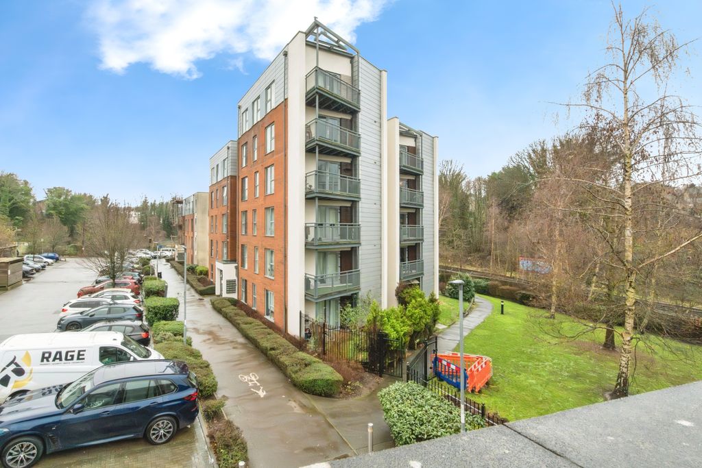 Property photo 1 of 20