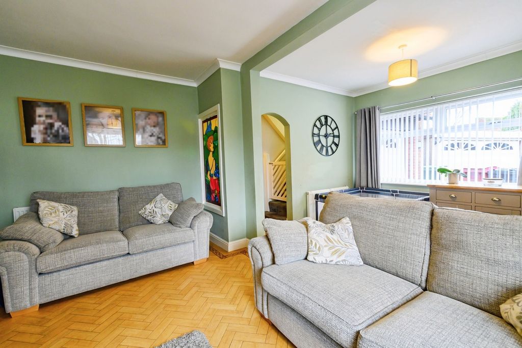 Property photo 3 of 20 Living Room