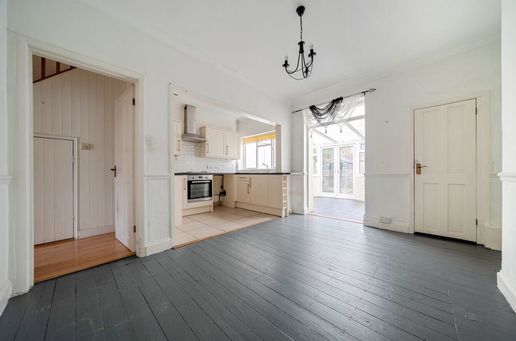 Property photo 3 of 12 1447660-3-69Dfabd...