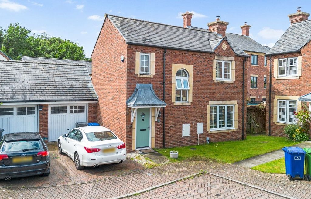 Property photo 1 of 25
