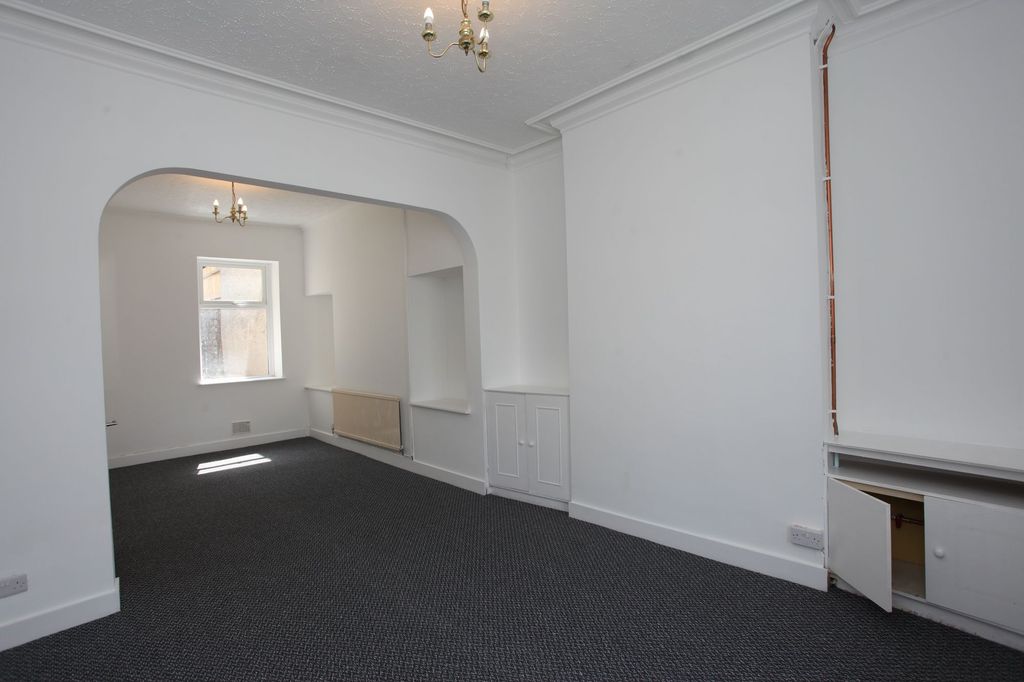 Property photo 3 of 24