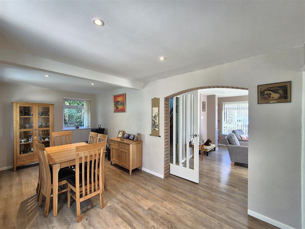 Property photo 2 of 43 Dining Room.Jpg