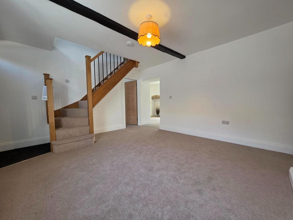 Property photo 2 of 16 Sitting Room