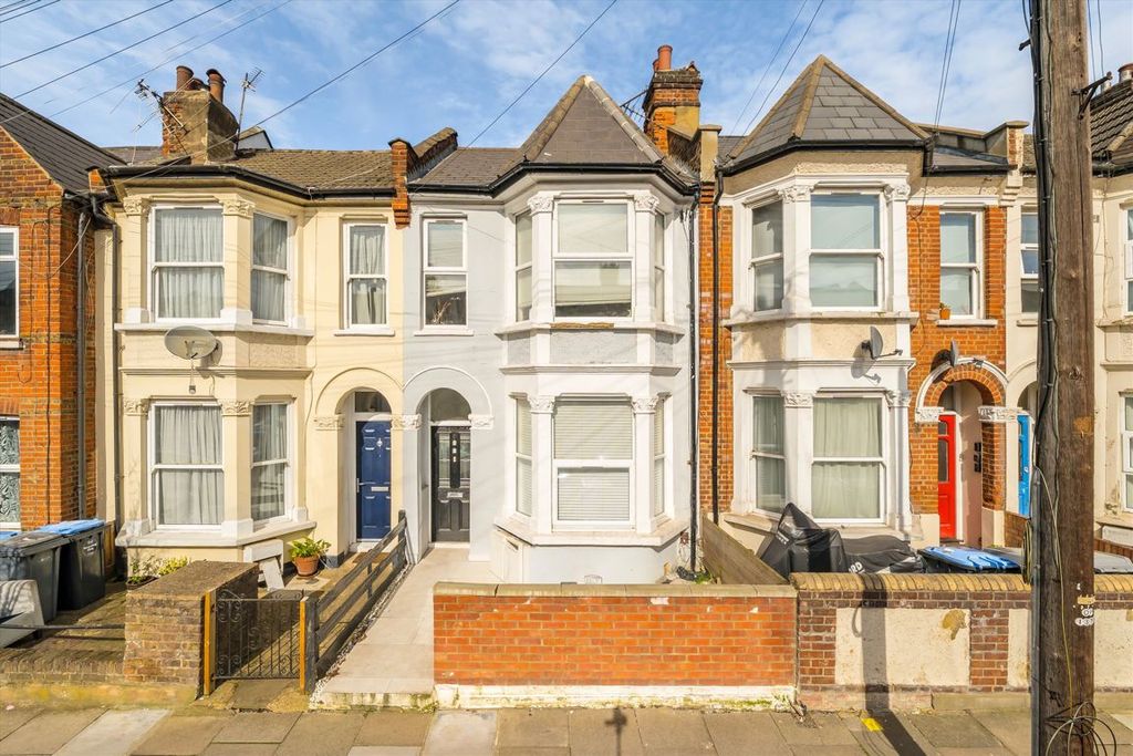 Property photo 1 of 8