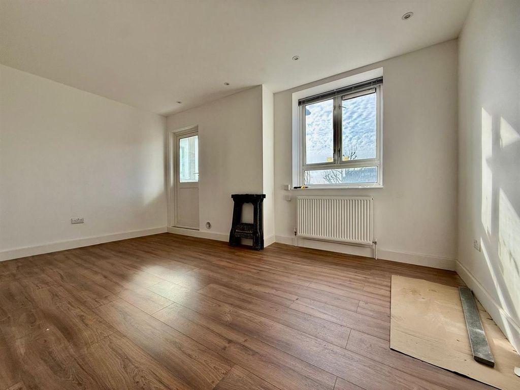 Property photo 2 of 10 Whatsapp Image 2026-03-20 At 16.56.09.Jpeg