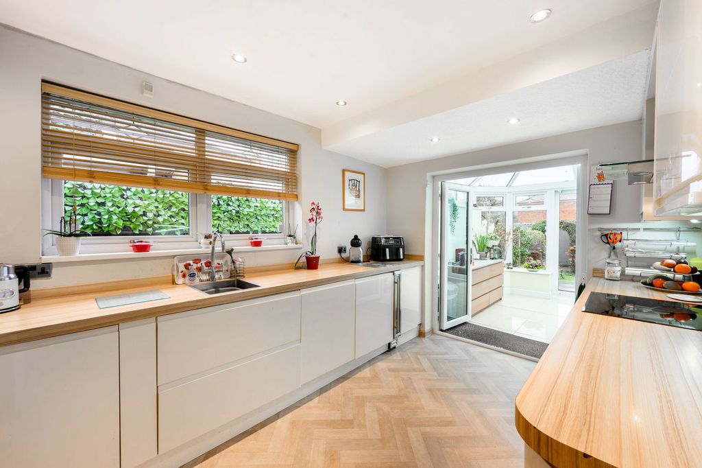 Property photo 3 of 22