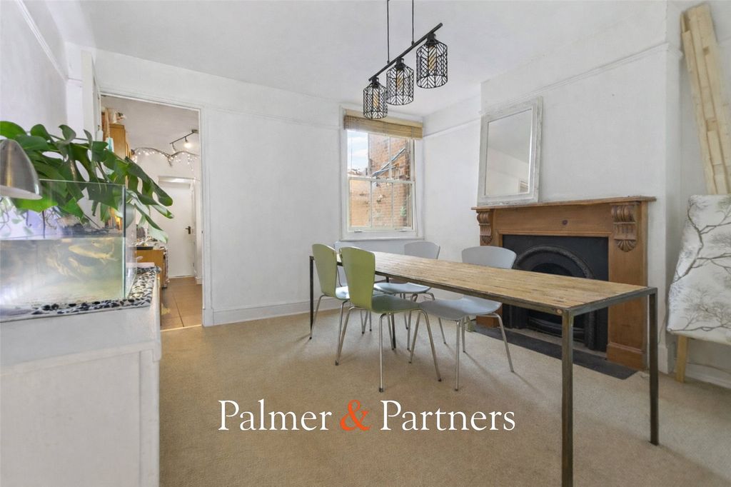 Property photo 3 of 13 Picture No. 18