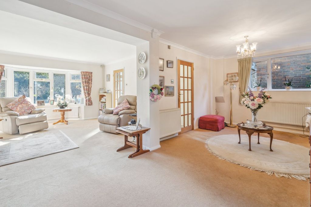 Property photo 2 of 24
