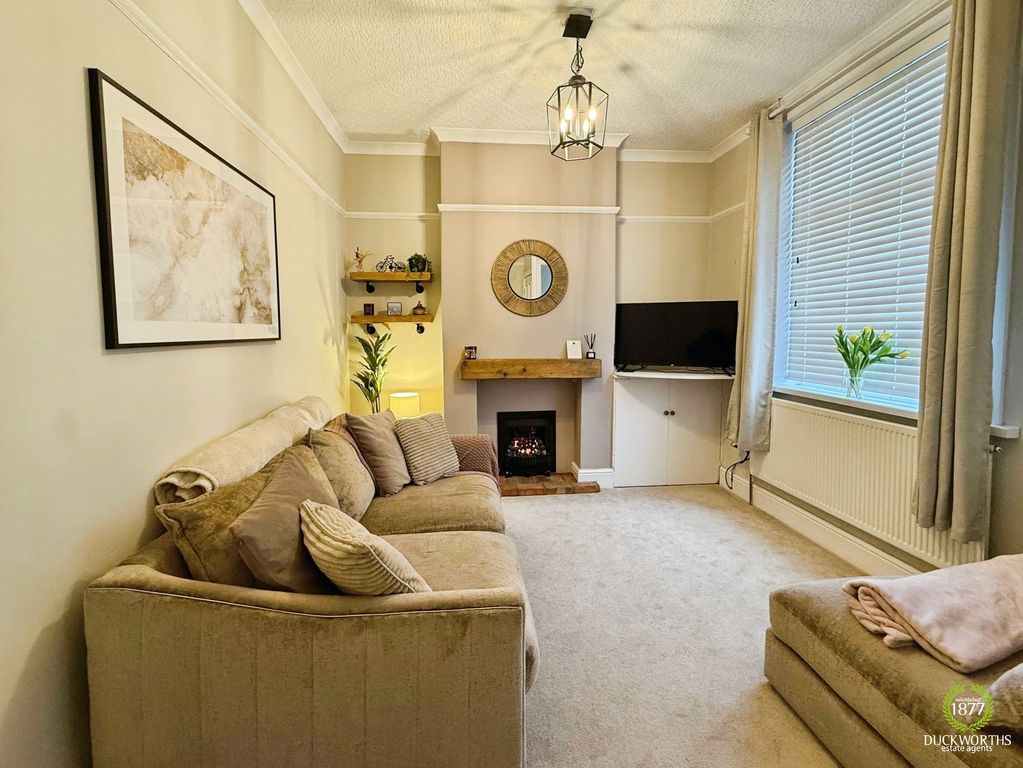 Property photo 2 of 8