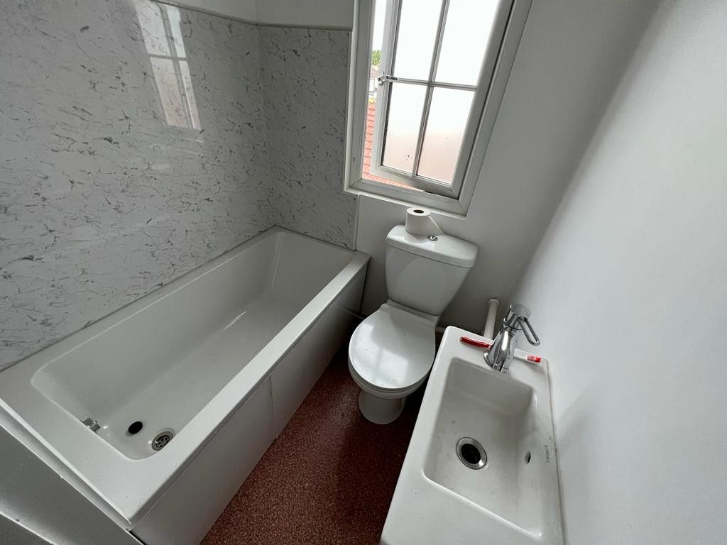 Property photo 2 of 6 Img_2937_7_Large