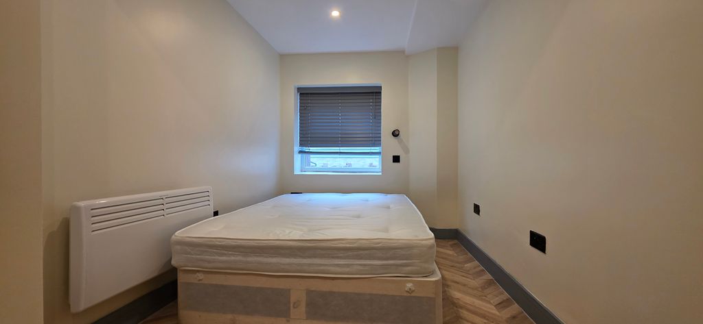 Property photo 1 of 4