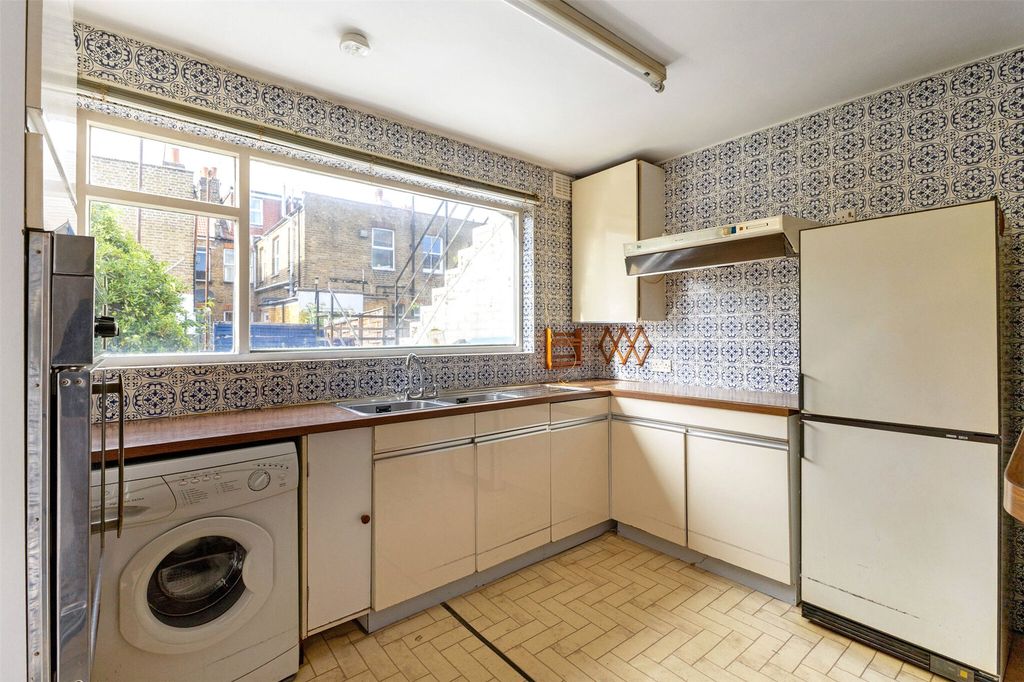 Property photo 2 of 13 Picture No. 08