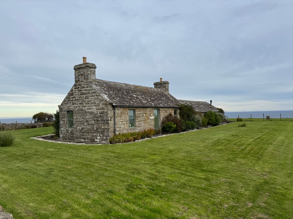 Property photo 2 of 34