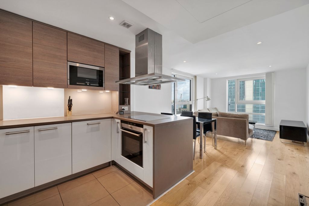 Property photo 1 of 12 Dsc01821