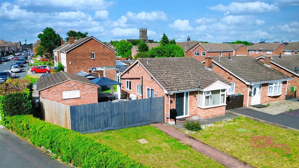 Property photo 1 of 36 The Grange, Burton On Trent (1).Jpg