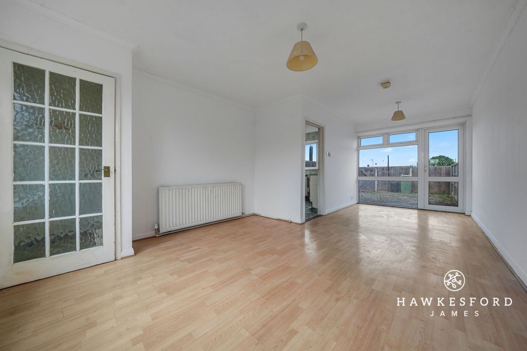 Property photo 2 of 9