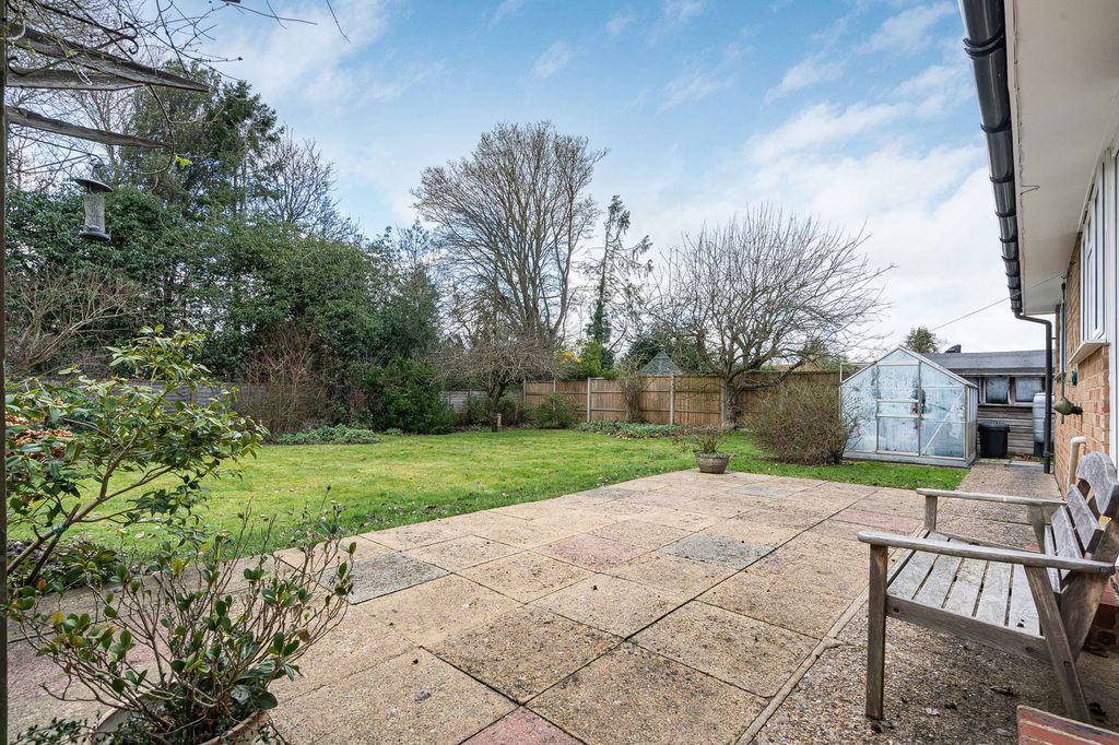 Property photo 2 of 20