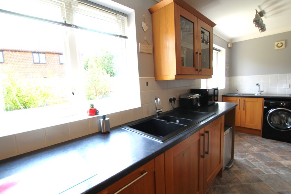 Property photo 3 of 21