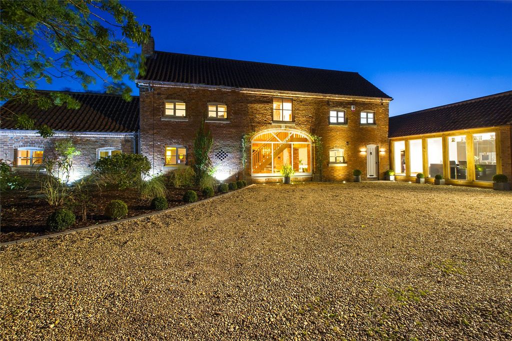 Property photo 1 of 12 Front Exterior