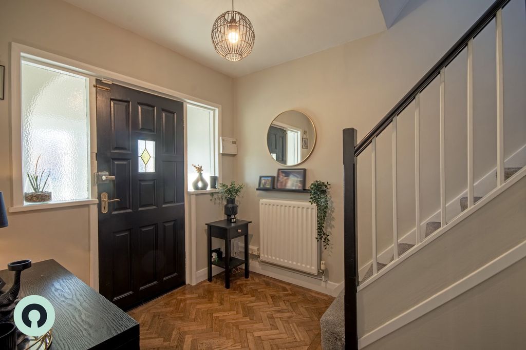 Property photo 3 of 38