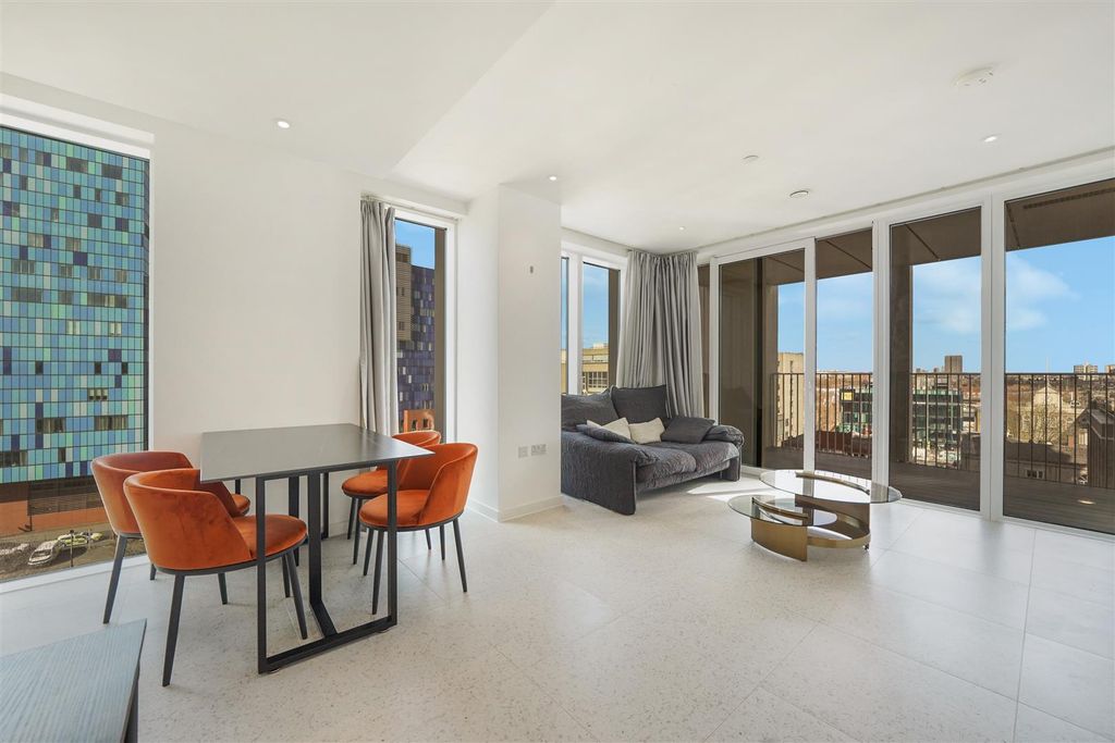 Property photo 3 of 15 Apartment 701, Bouchon Point - Mypgz6Bxmjhfabtoamg