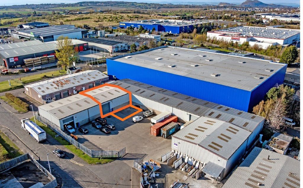 Property photo 1 of 6 Photo 6