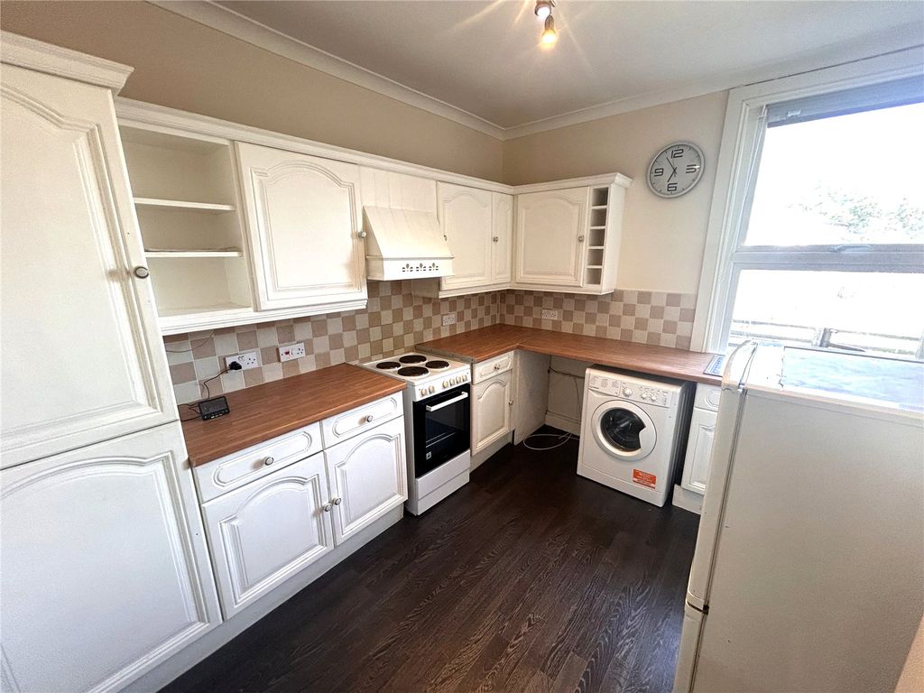 Property photo 2 of 14 Picture No. 02