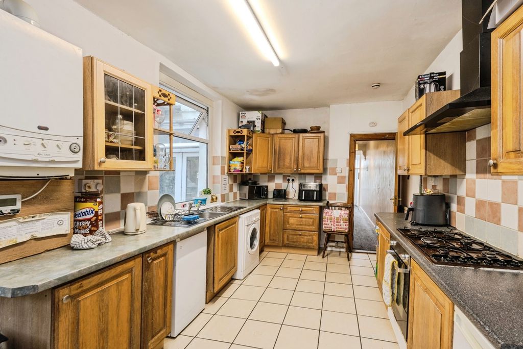 Property photo 3 of 17 Photo