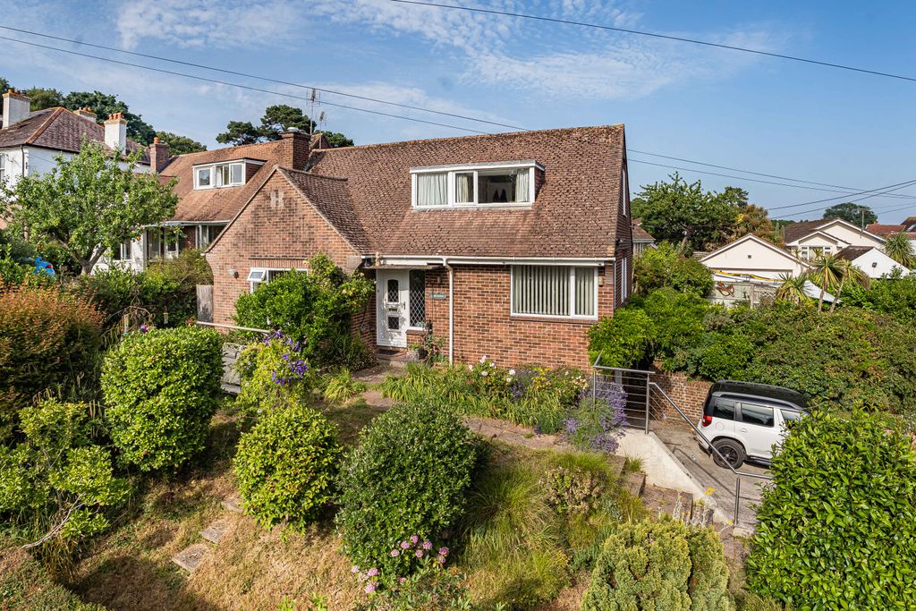 Property photo 1 of 30