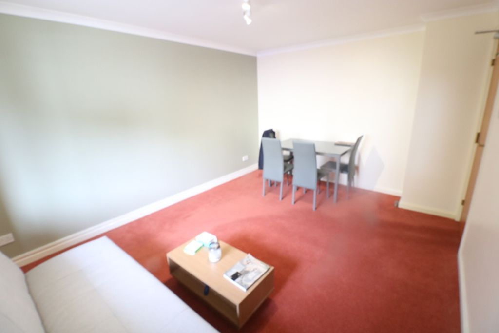 Property photo 3 of 17 Photo 4