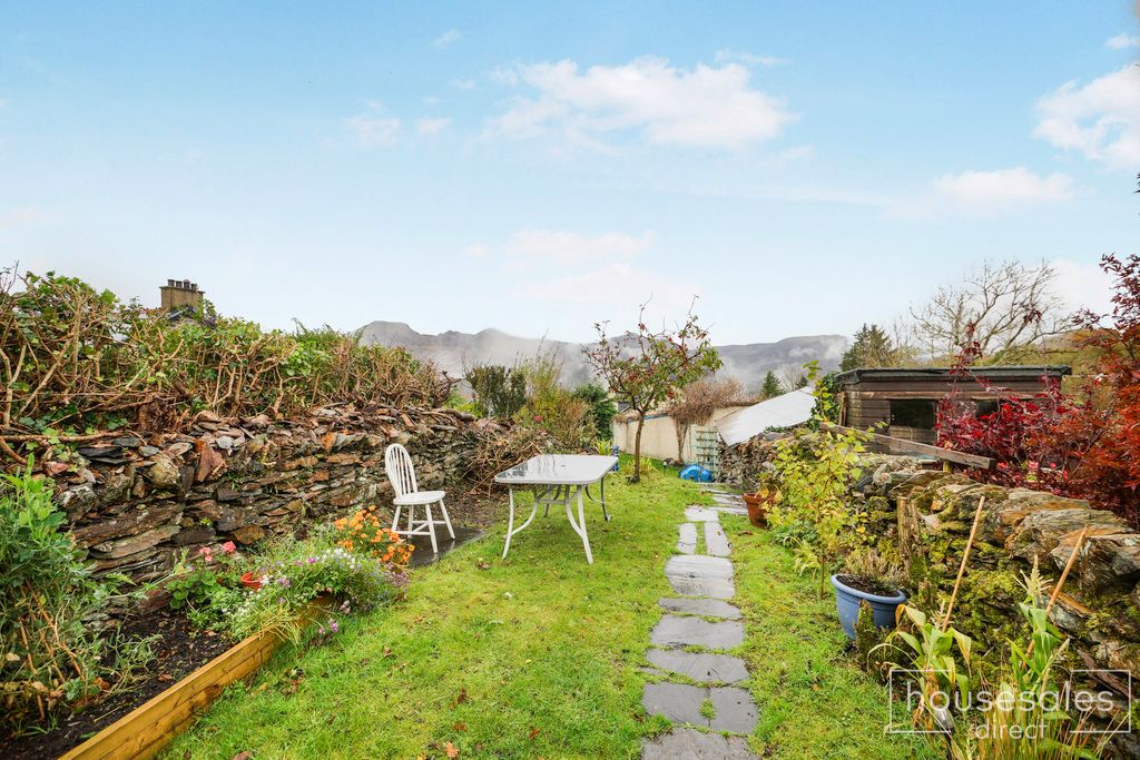 Property photo 2 of 20