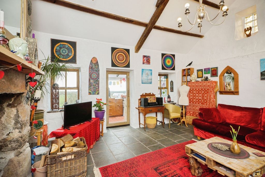 Property photo 3 of 23 Pbox-Img.Jpg