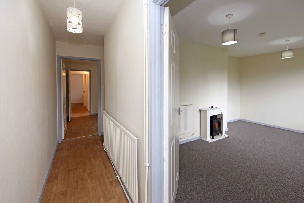 Property photo 2 of 18 Photo 3