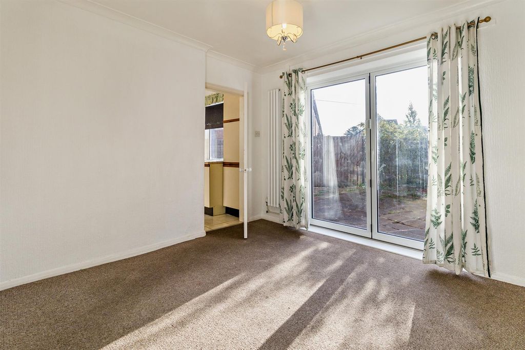 Property photo 3 of 14