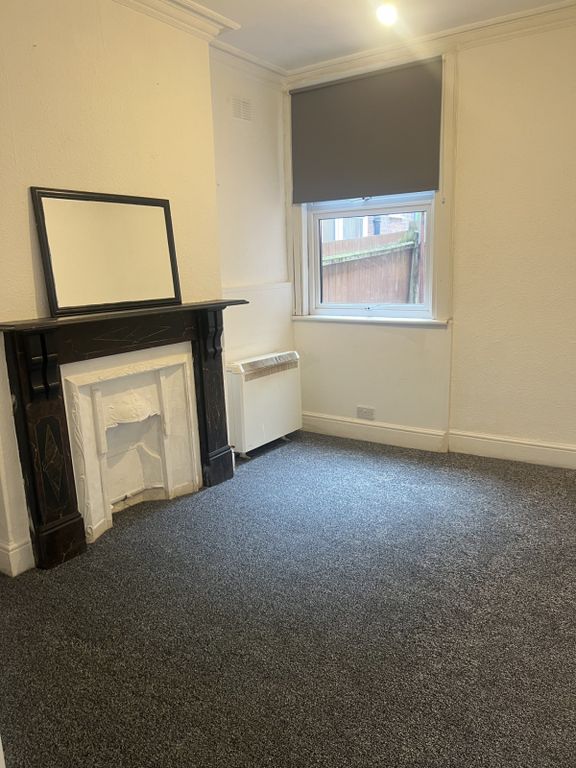 Property photo 3 of 9 Gallery