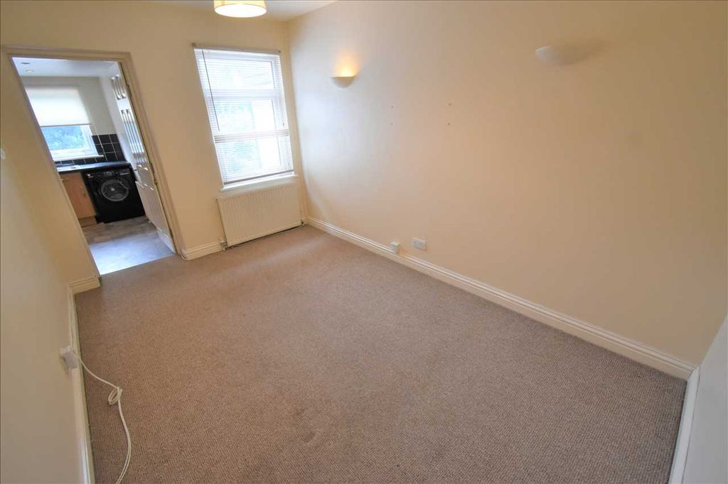 Property photo 2 of 4 Lounge