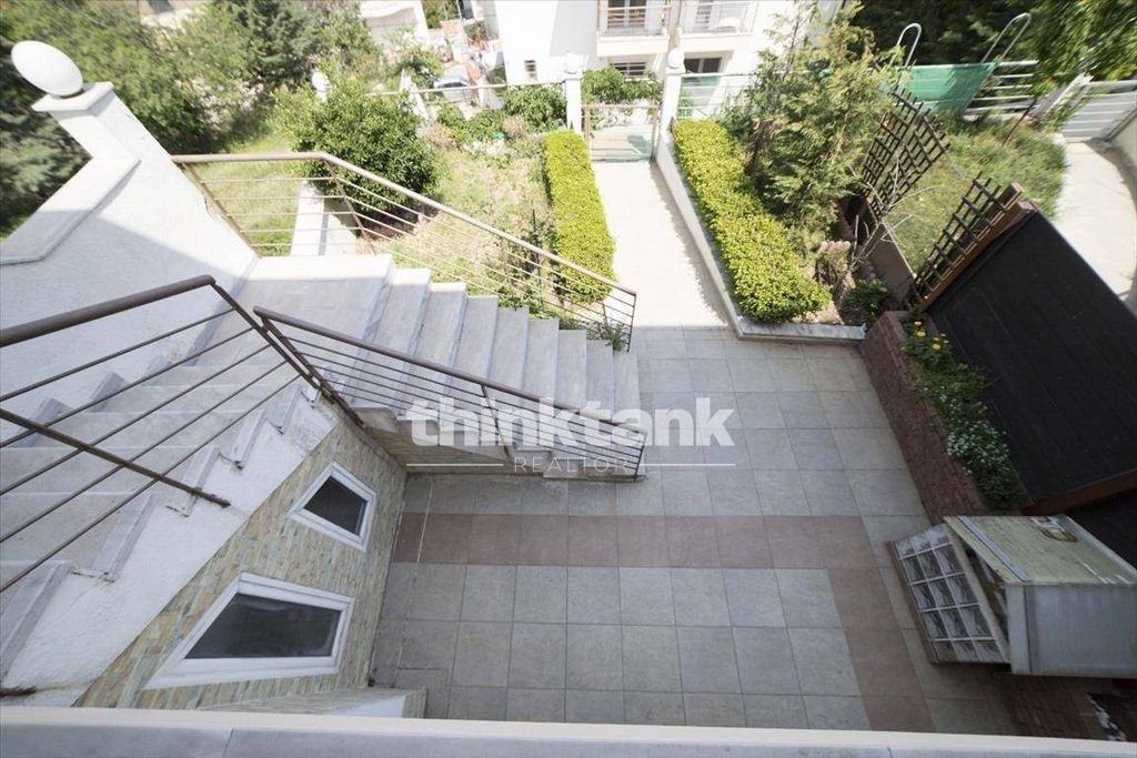 Property photo 3 of 26